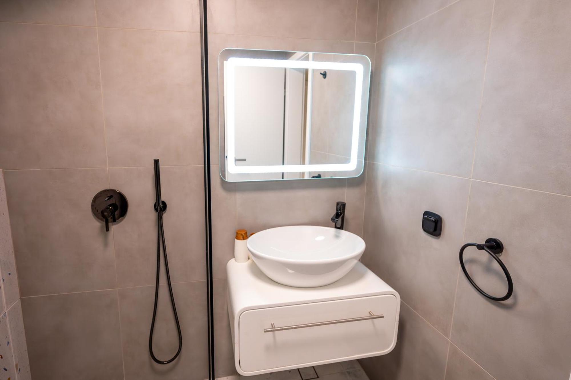 Design 1Bdr Apartment Near City Center Sofia Exterior photo